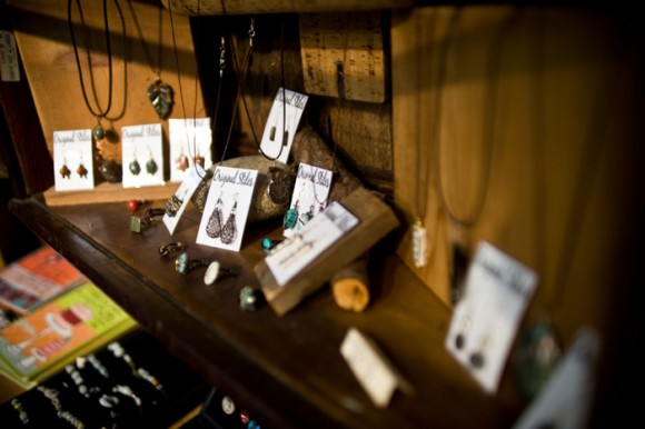 pack_paddle_jewelry_1